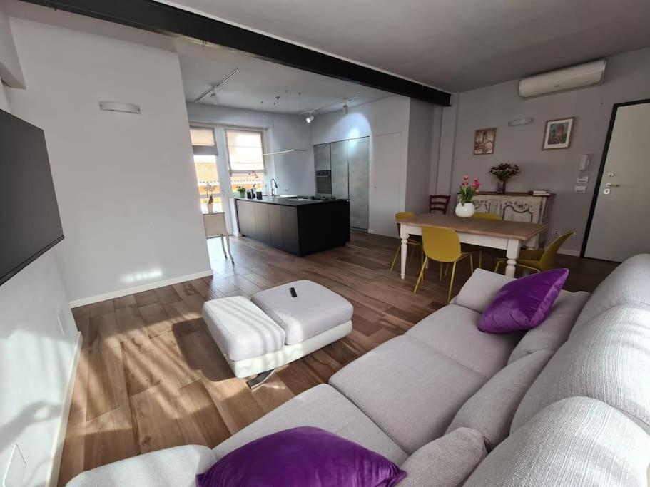 Cuore Di Alba Charming Apartment Exterior photo
